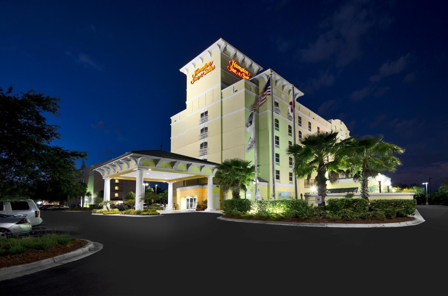 Hampton Inn & Suites Jacksonville Deerwood Park, Jacksonville, FL Jobs