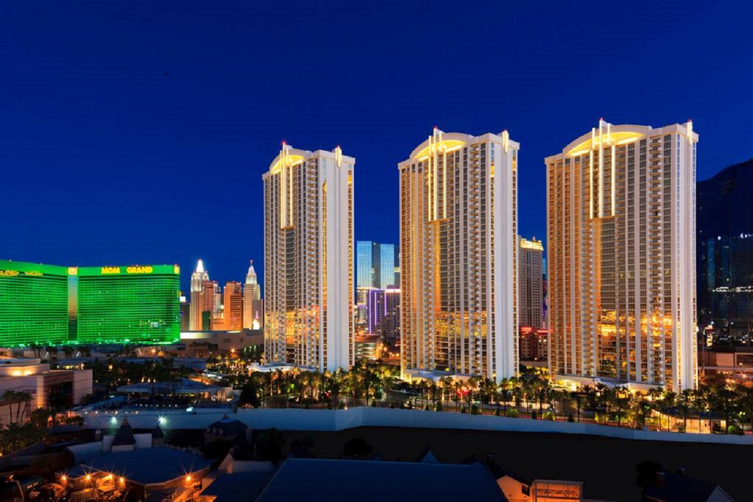 Las Vegas Hotels with 'In Your Face' Strip Views — The Most Perfect View