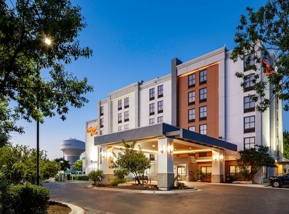 Hampton Inn Austin-Round Rock, Round Rock, TX Jobs | Hospitality Online